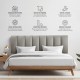 Cabecero de cama tapizado con patas MÓDENA