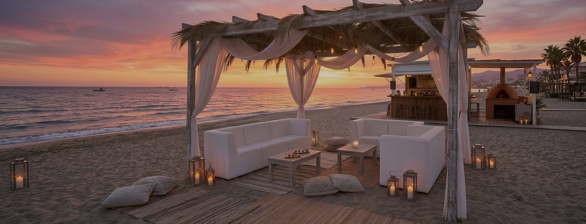 conjunto de jardín y terraza chill out Muebles de jardin tapizados en piel sintética y estructura de madera